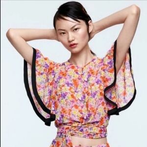 ZARA Floral Women's Top with Black Trim Tie front crop
